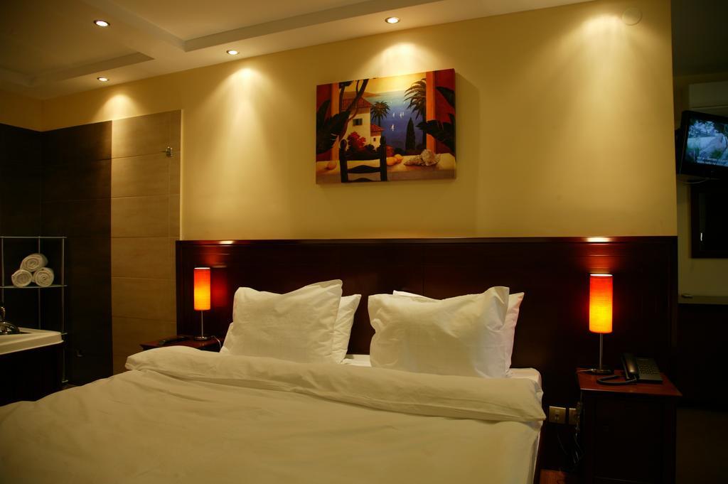 Garni Hotel Contact Belgrade Room photo