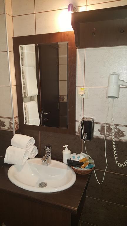 Garni Hotel Contact Belgrade Exterior photo