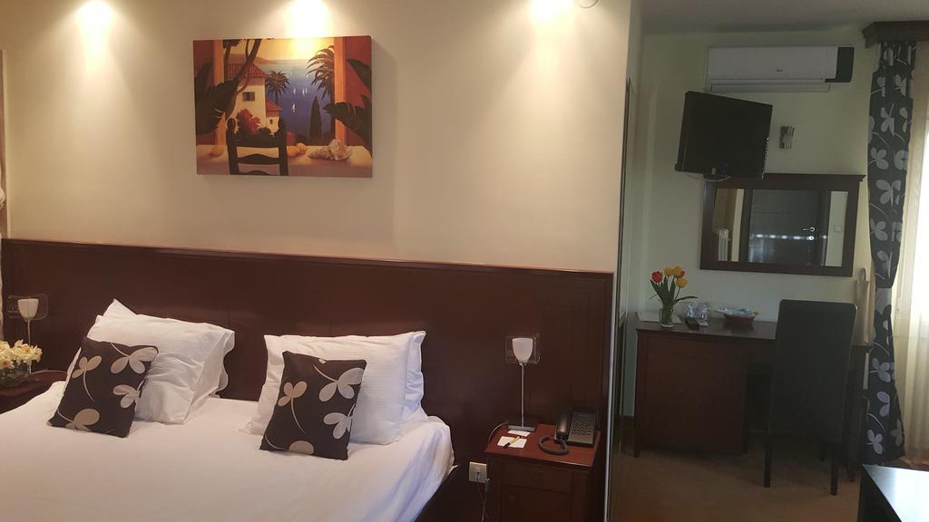 Garni Hotel Contact Belgrade Exterior photo